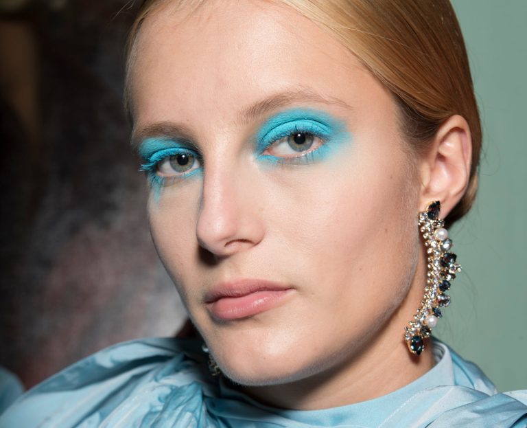 Use a painter’s restraint with powder-blue