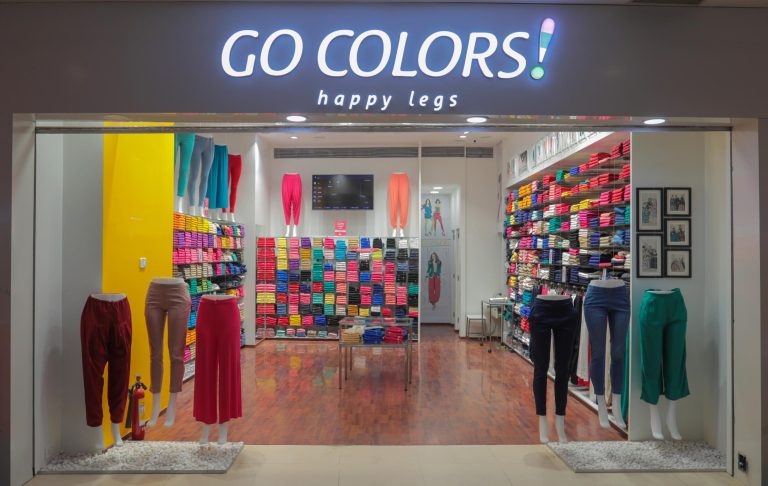 Mix It, Match It: Summer’s Bold Fashion with Go Colors