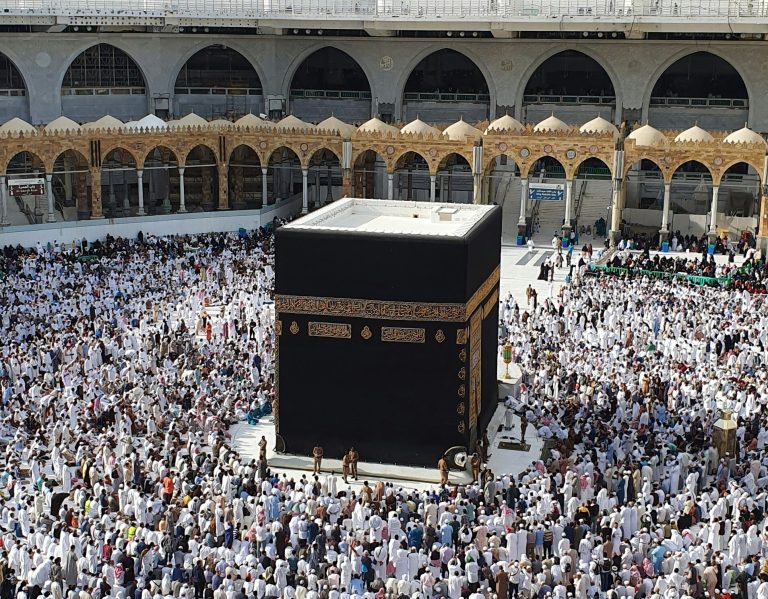 Can Umrah Be Performed on Behalf of a Deceased Loved One?